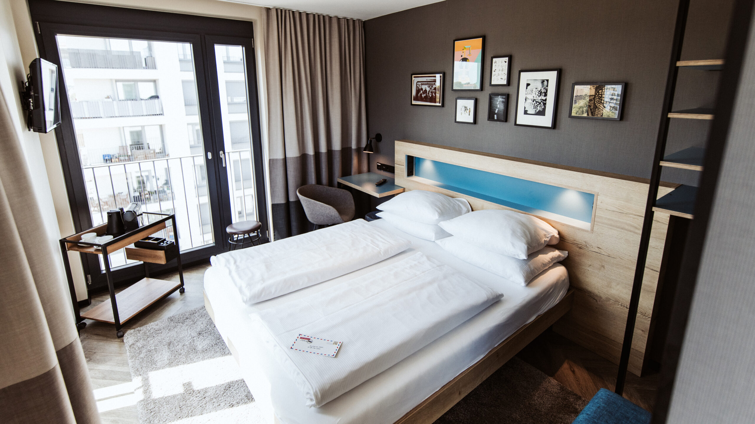 Doppelbett im Schulz Hotel Berlin Ostbahnhof